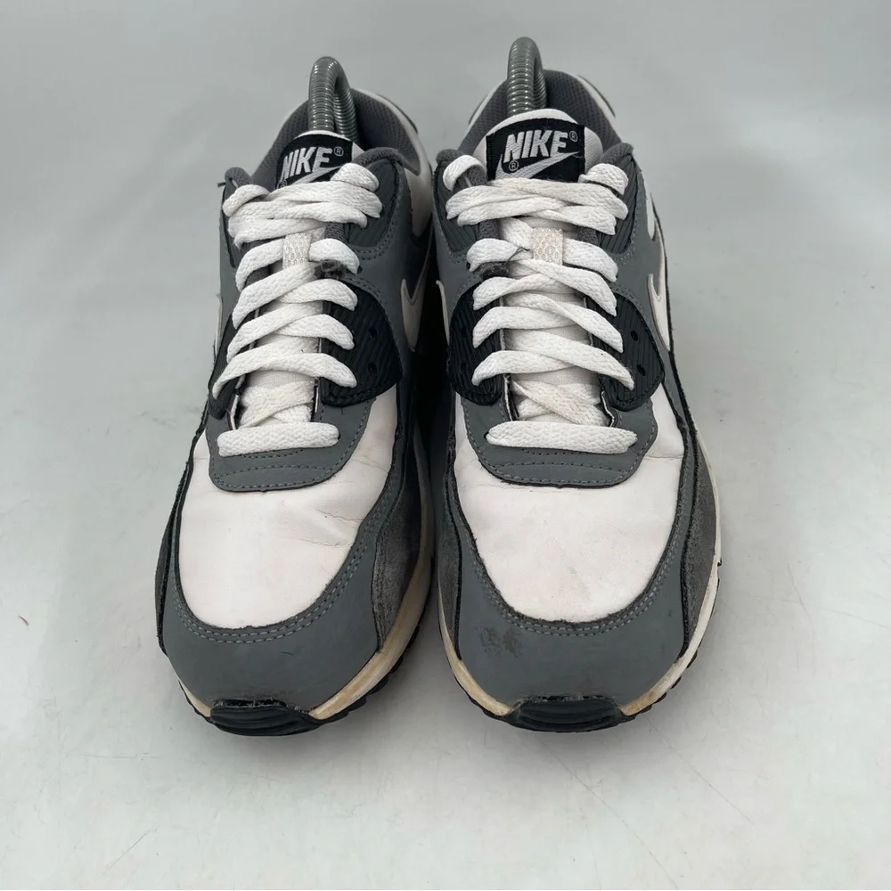 Nike Unisex Kids Air Max 90-SZ 7 Youth -Grey White Basketball Shoes Sneakers